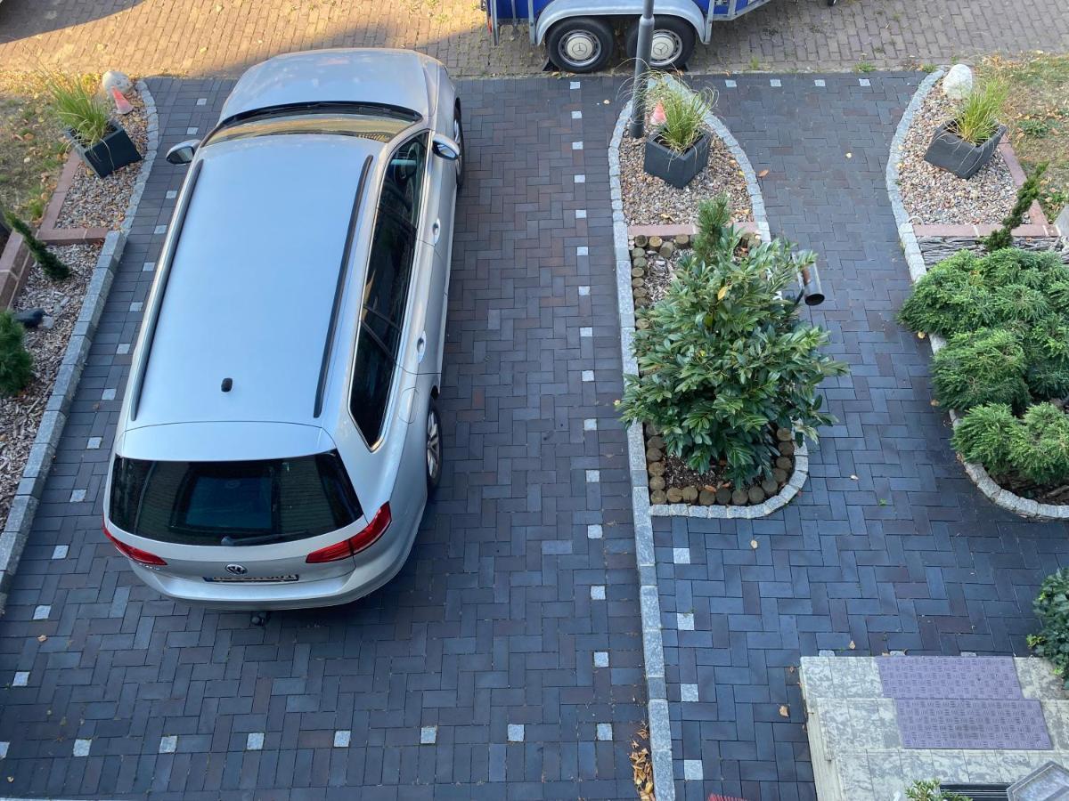 Unter Dem Dach Mit Parkplatz Apartment BRE Екстериор снимка